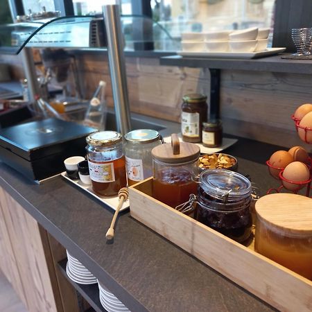 Hotel Restaurant De La Poste Saint-Just-en-Chevalet Экстерьер фото