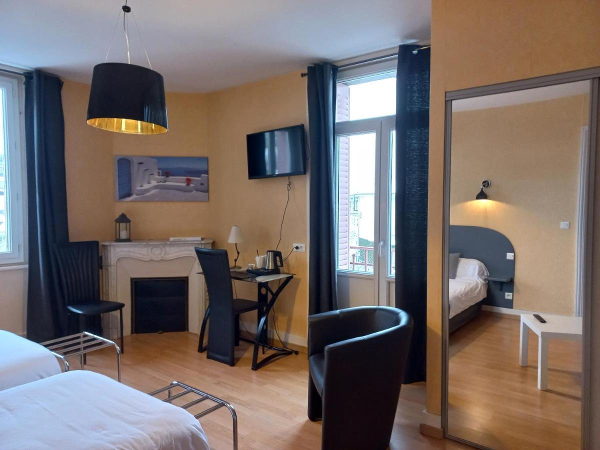 Hotel Restaurant De La Poste Saint-Just-en-Chevalet Экстерьер фото